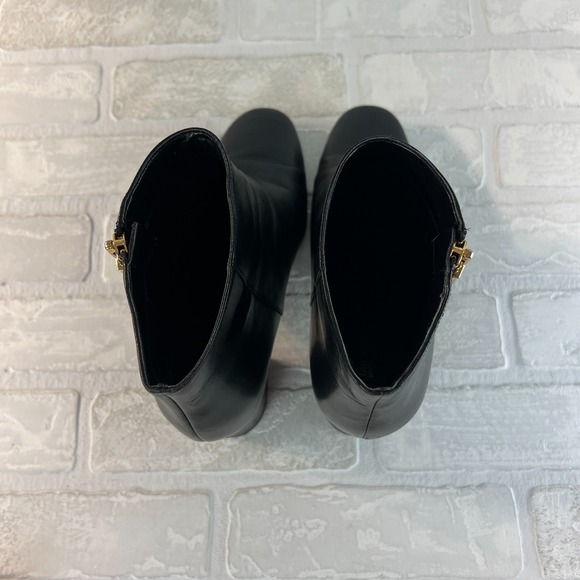 Michael‎ Kors Ankle Booties Womens 9 Black Leather Gold Zipper Lock Stacked Heel - Picture 4 of 15